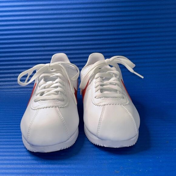 Size 10.5- Women’s Nike Cortez Shoes Classic Forrest Gump White Red 807471-103 - Picture 3 of 8